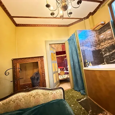Classic Story In Old I Apartment Cluj-Napoca