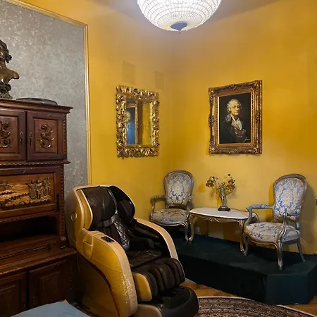 Apartment Classic Story In Old I Cluj-Napoca