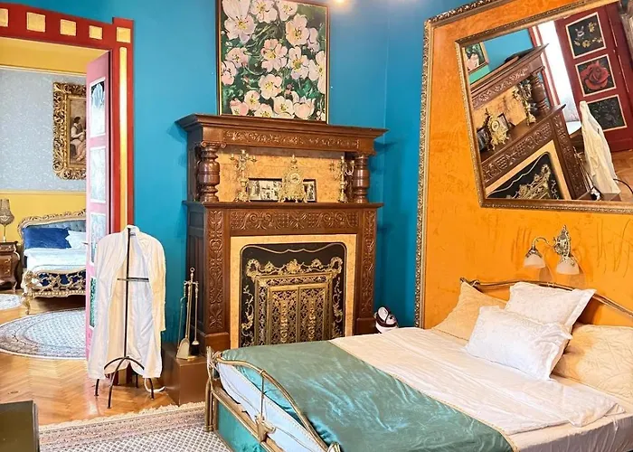 Classic Story In Old I Апартаменти *